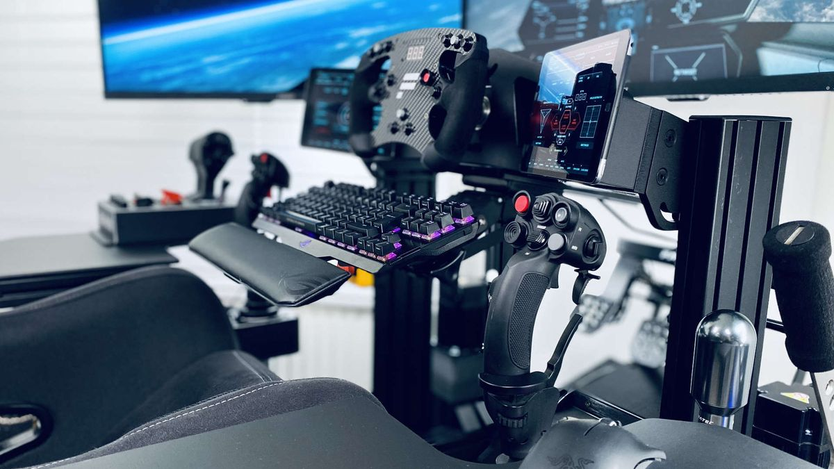 The Best Peripherals for a Flight Simulator