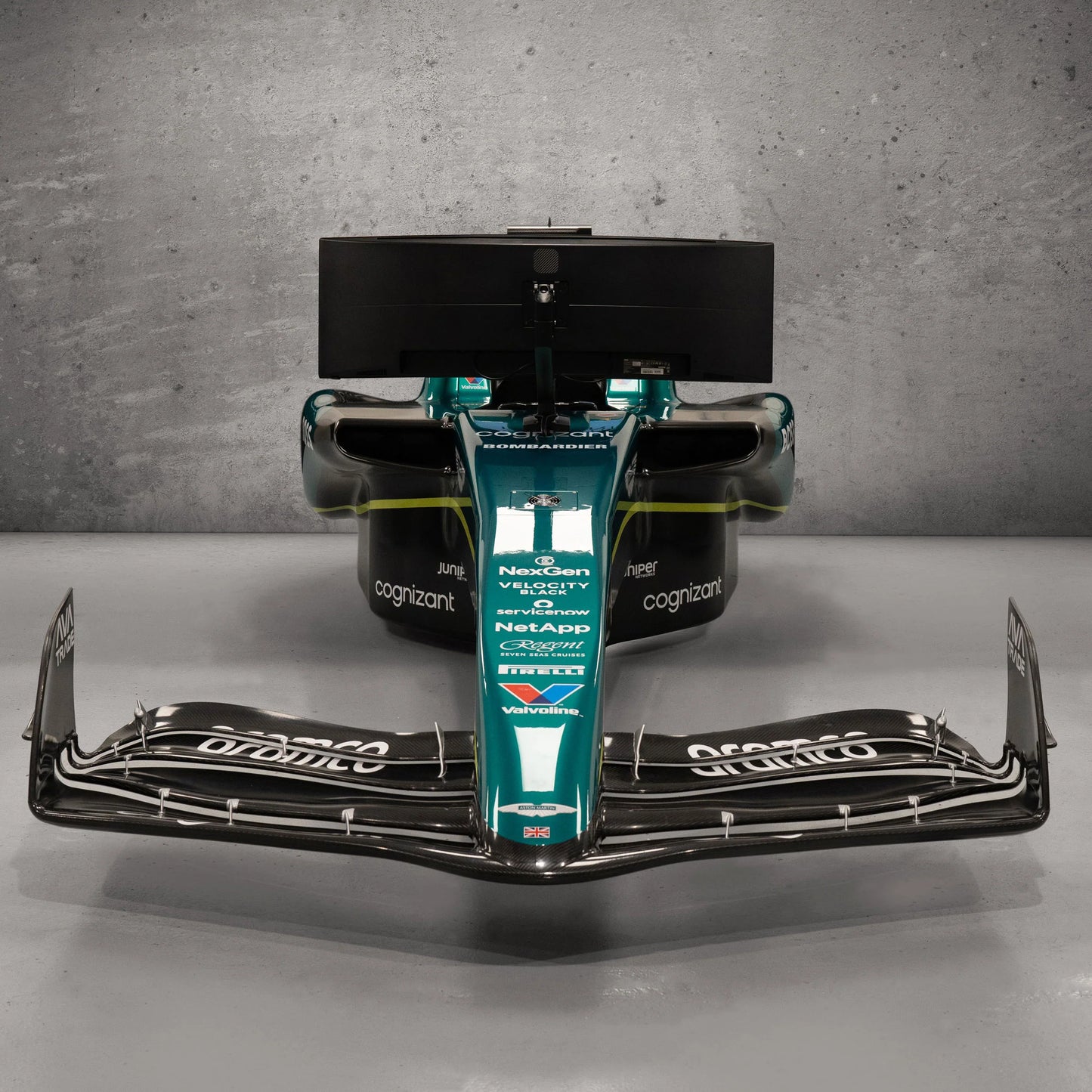 F1 Authentics Aston Martin Aramco AMR24 F1 Team Simulator