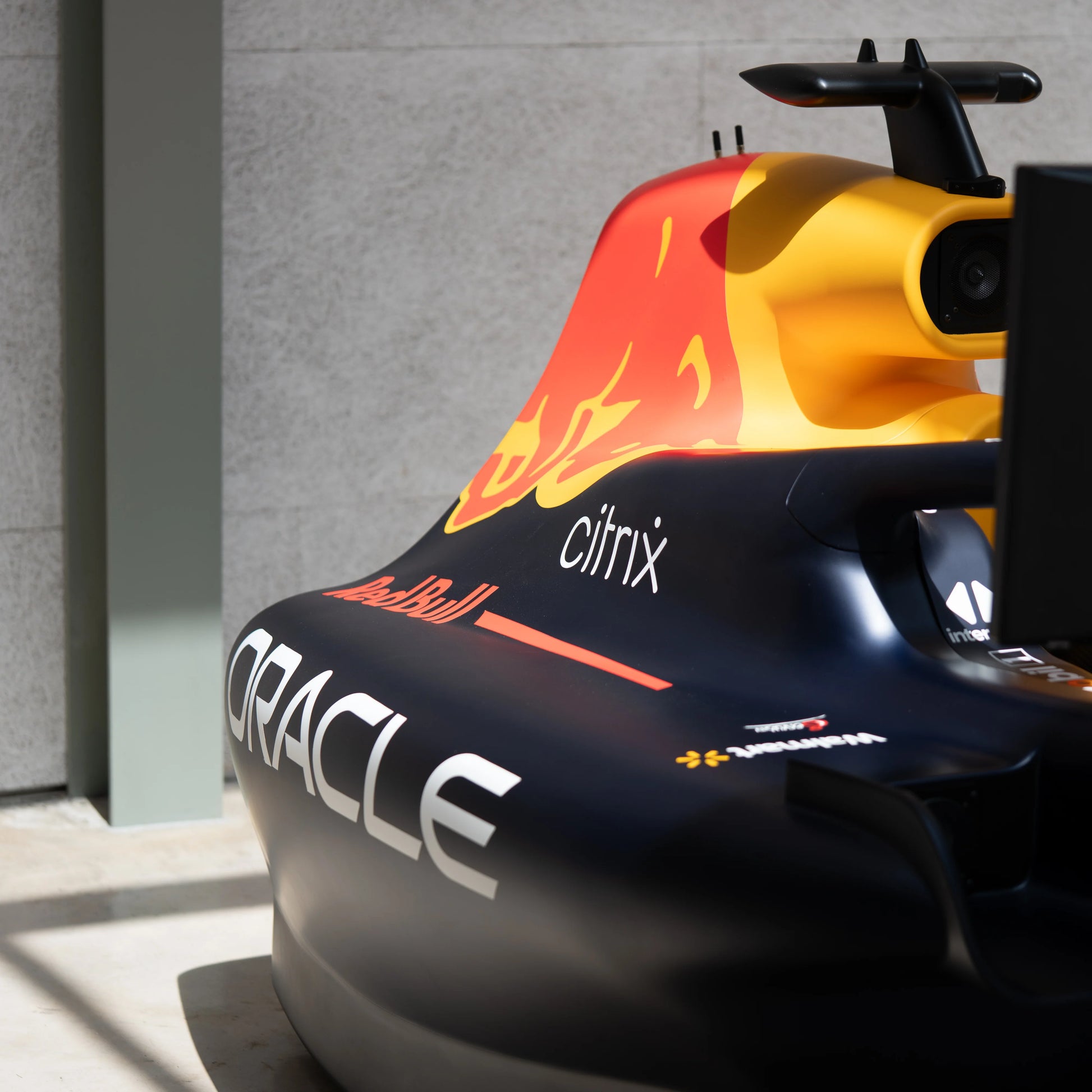 Oracle Red Bull Racing RB18 F1 Team Simulator - Championship Edition