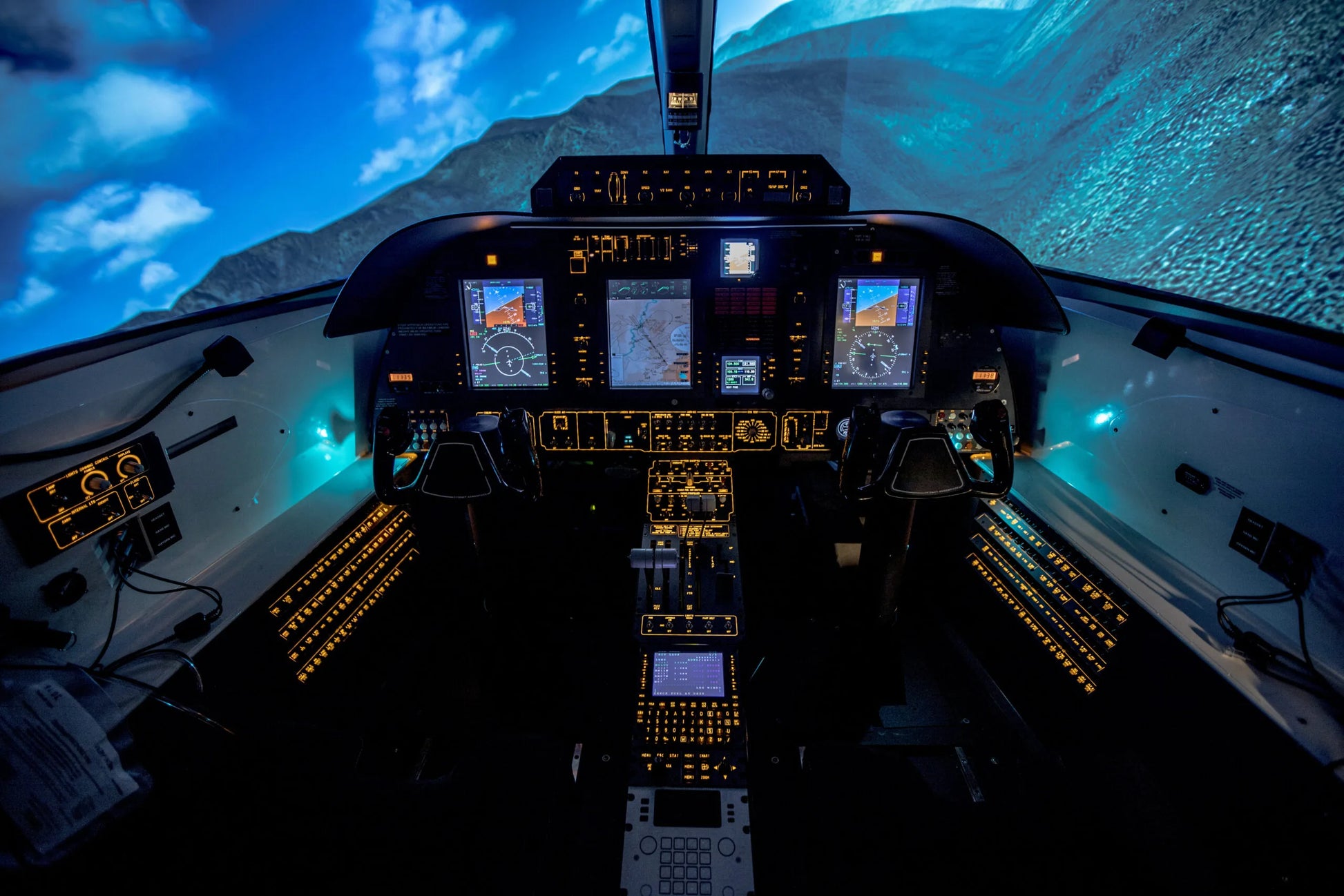 Entrol Piaggio Avanti Light Transport Aircraft Flight Simulator