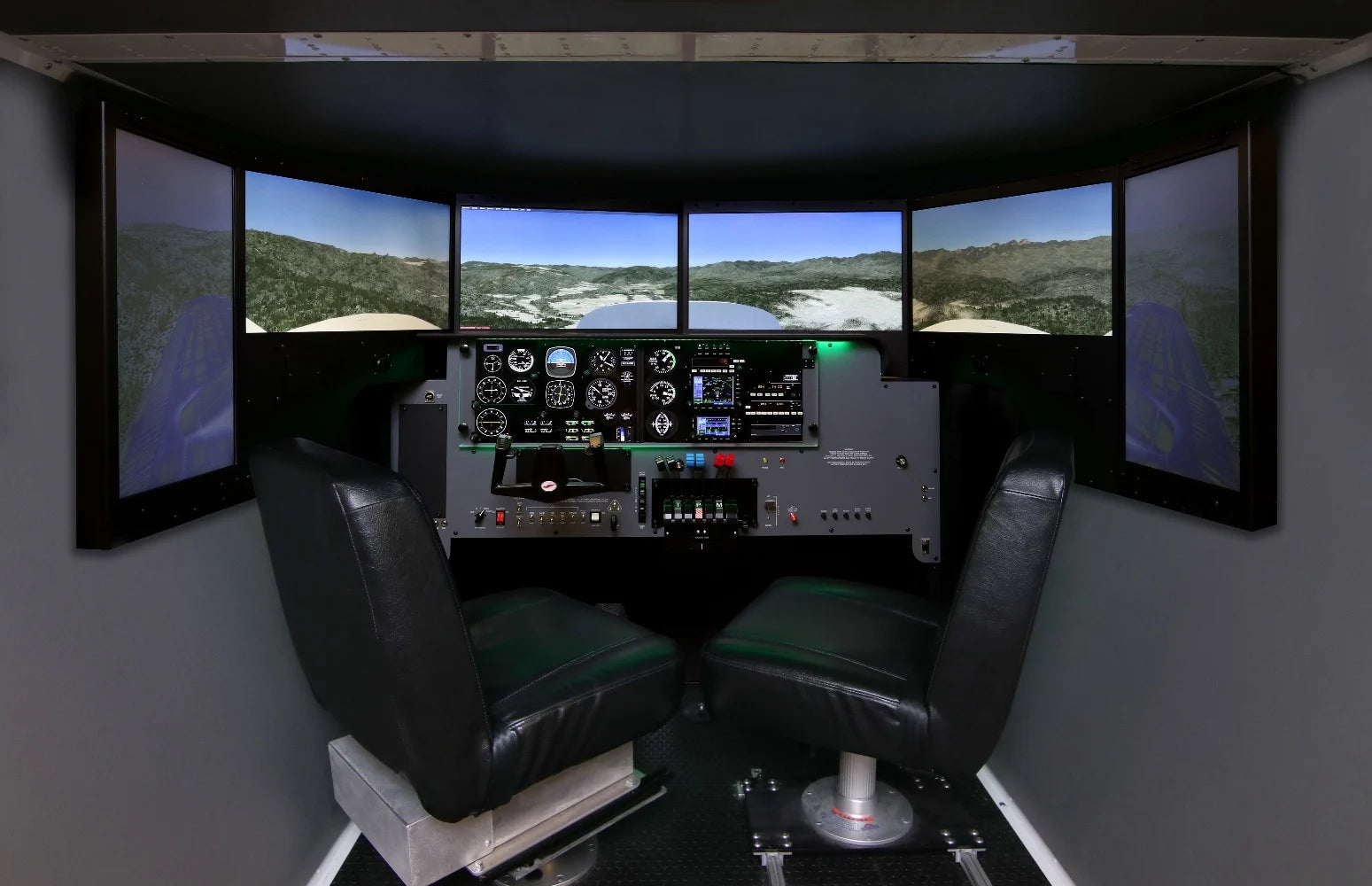 Redbird FMX Flight Simulator