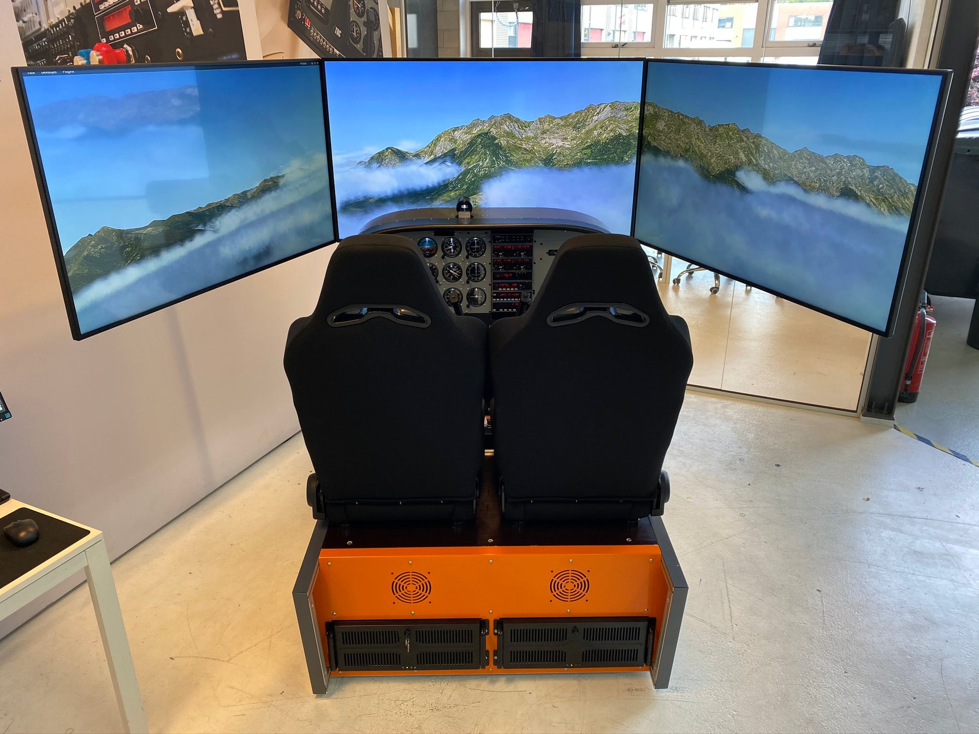 TRC Simulators TRC3000 CABRIO C172A Flight Simulator