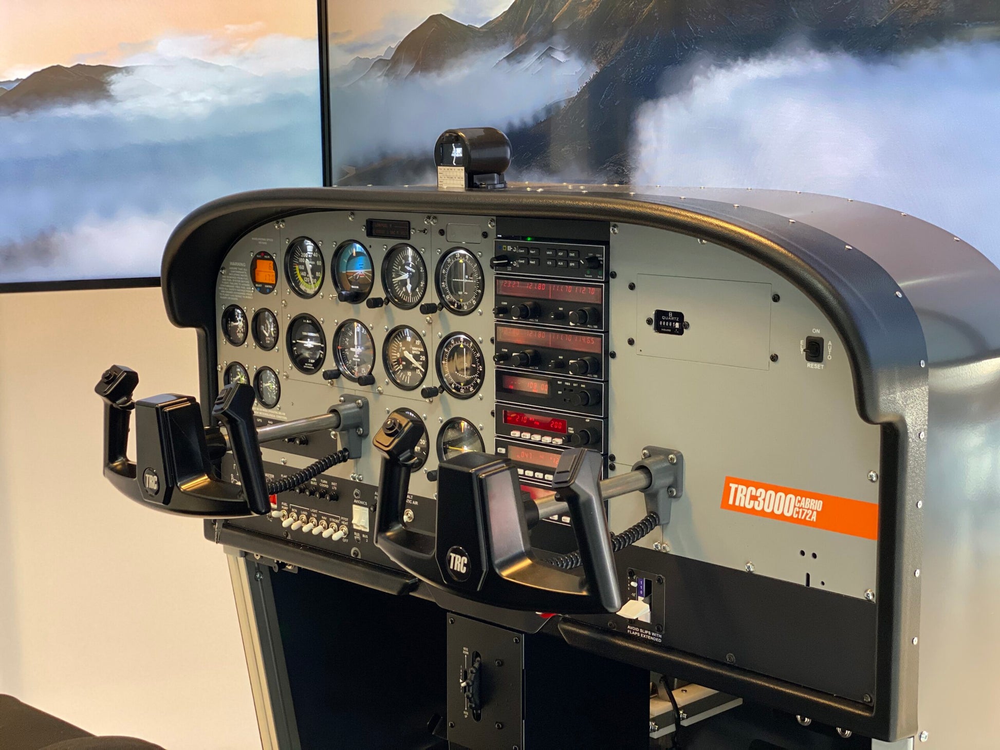 TRC Simulators TRC3000 CABRIO C172A Flight Simulator