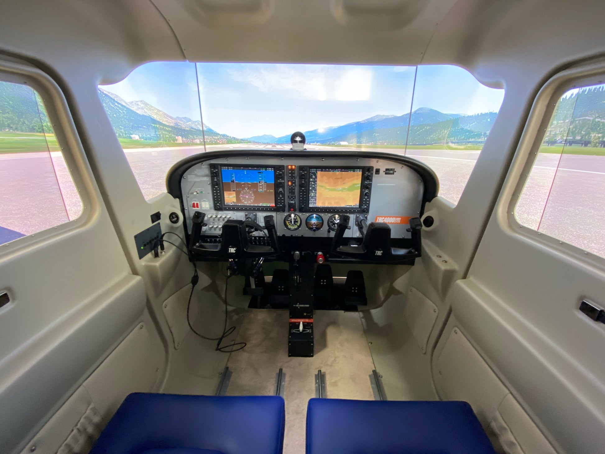 TRC Simulators TRC4000 Cabin C172G Flight Simulator