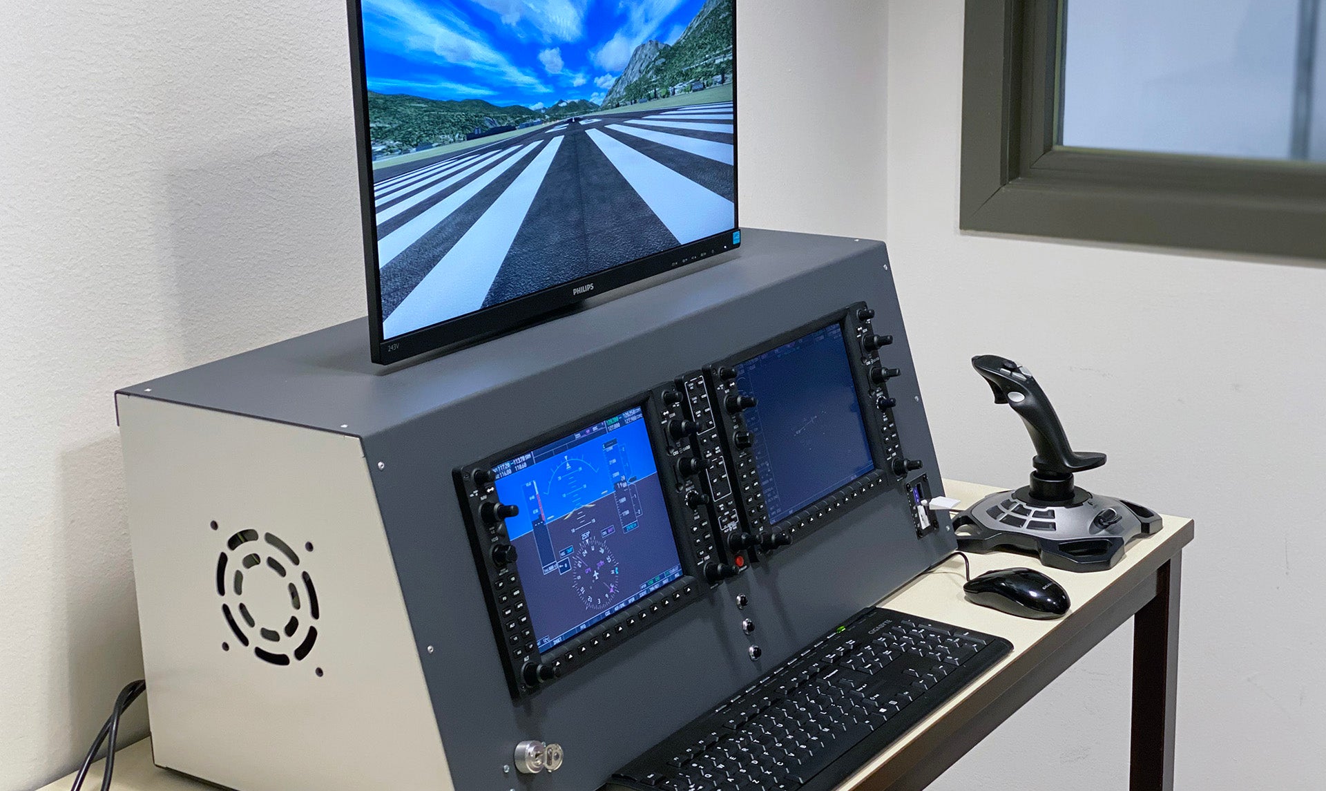 TRC Simulators TRC1000 G Trainer Flight Simulator