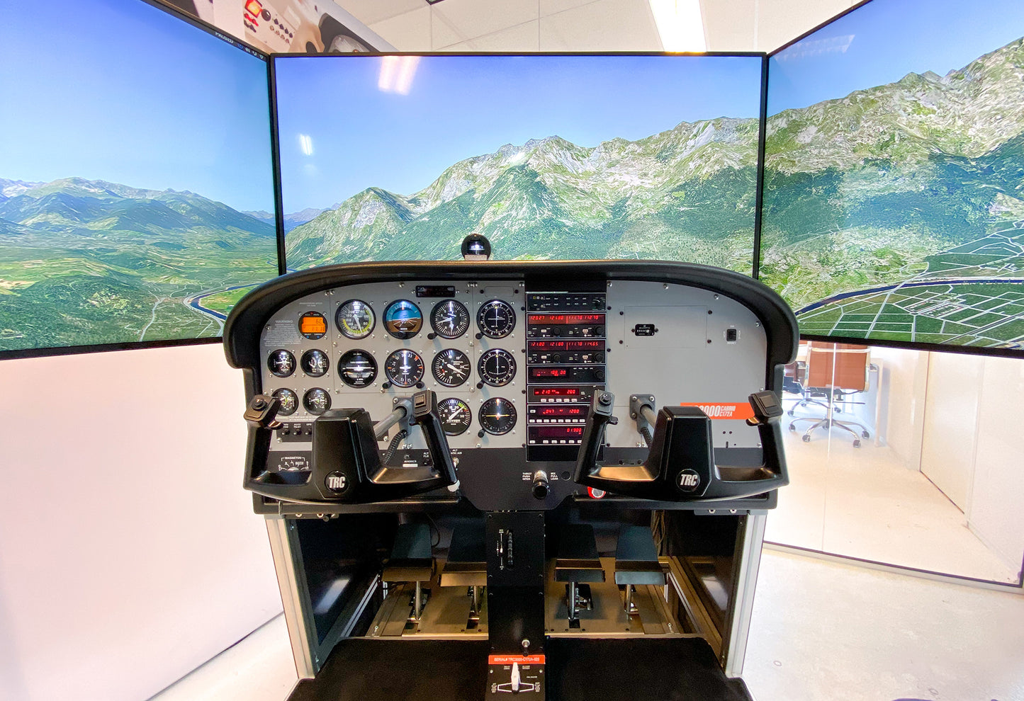 TRC Simulators TRC3000 CABRIO C172A Flight Simulator