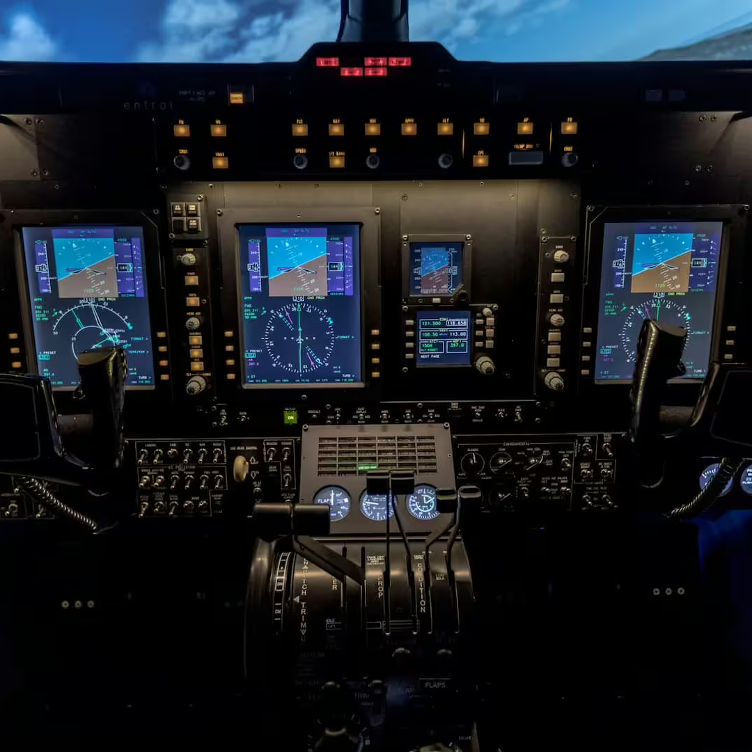 Entrol B200GT/B350GT/C90GTi Civil Utility Aircraft Flight Simulator