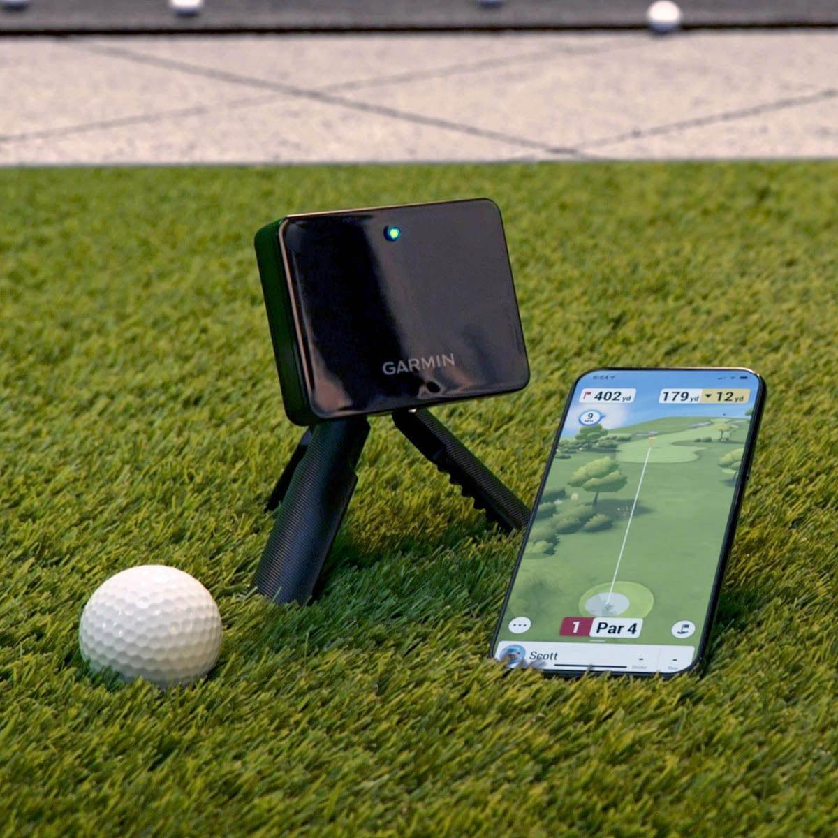 Garmin R10 Retractable Golf Simulator Package